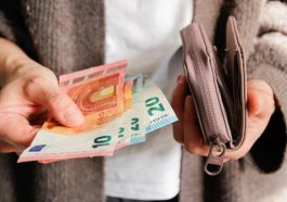 UK Households Are Hoarding Cash—Here’s Why That’s a Huge Problem